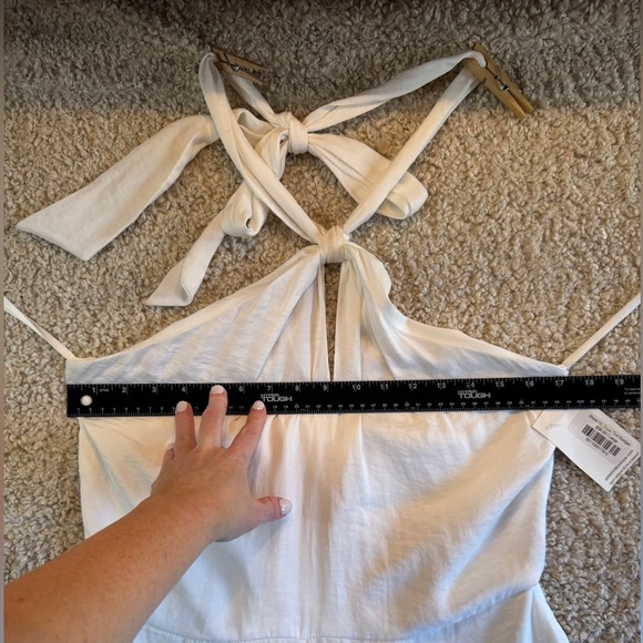 White Knot Detail Halter Romper - Size Large - NWOT - Picture 3 of 5